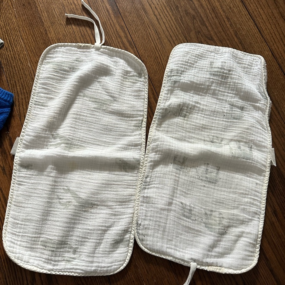 Pehr White Muslin Burp Cloths (2)
